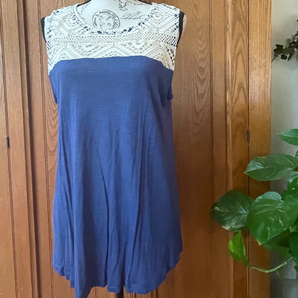 Lace embellished top NWOT